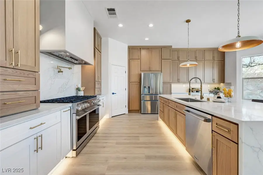 7808 Foothill Ash Avenue, Las Vegas, NV 89117 - Image #2