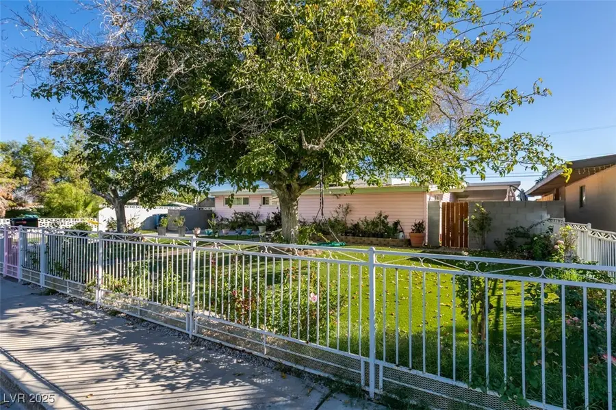 700 N 14th Street, Las Vegas, NV 89101 - Image #3