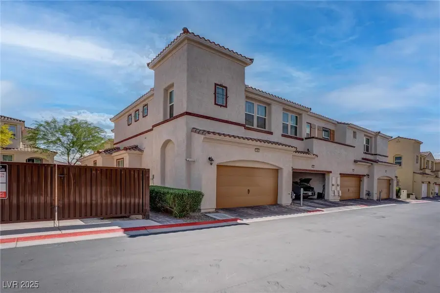 1040 Via Panfilo Avenue, Henderson, NV 89011 - Image #2
