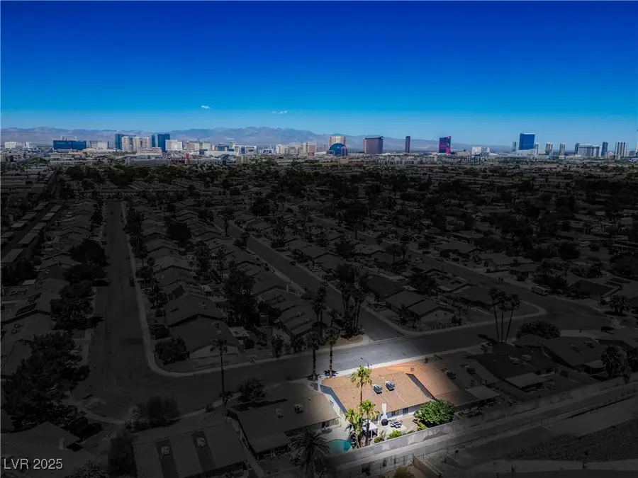 4774 Walteta Way, Las Vegas, NV 89119 - Image #2