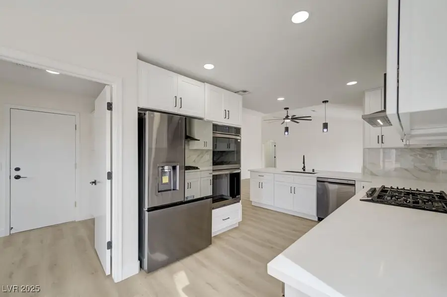 8901 Villa Ridge Drive, Las Vegas, NV 89134 - Image #3