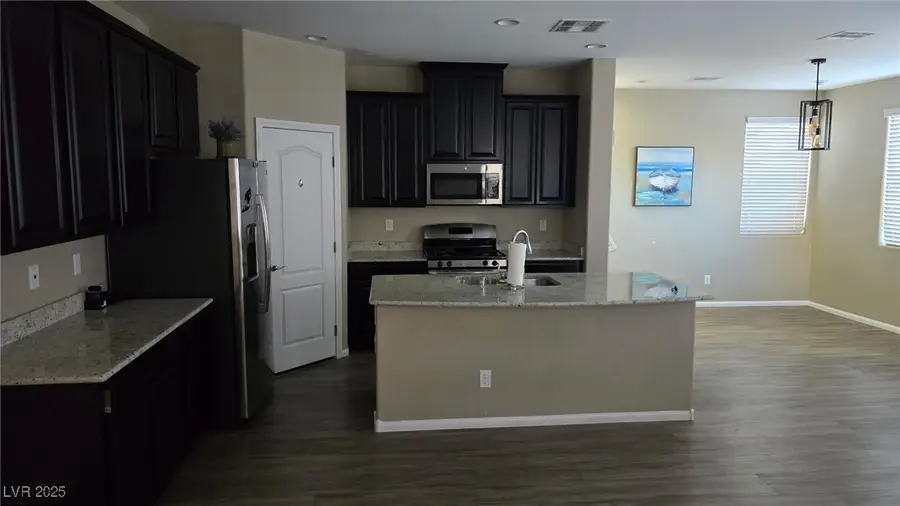 7716 Eastham Bay Avenue, Las Vegas, NV 89179 - Image #3
