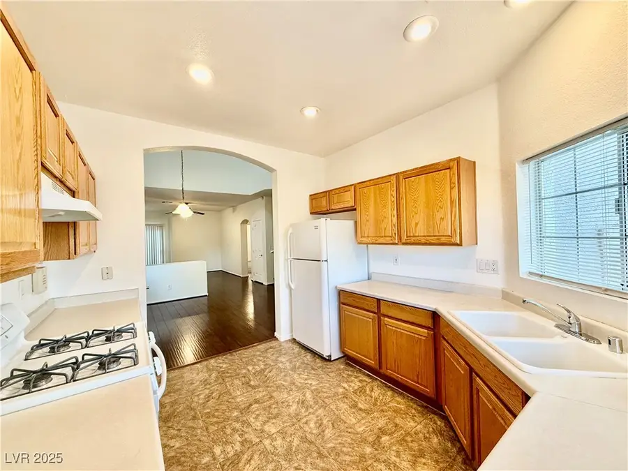 8877 Happy Stream Avenue, Las Vegas, NV 89143 - Image #3