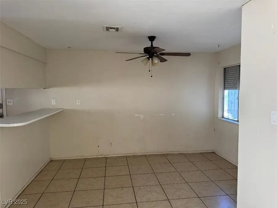 6158 Woodbury Avenue, Las Vegas, NV 89103 - Image #3
