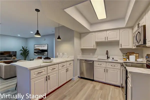 913 Boulder Springs Drive #202, Las Vegas, NV 89128