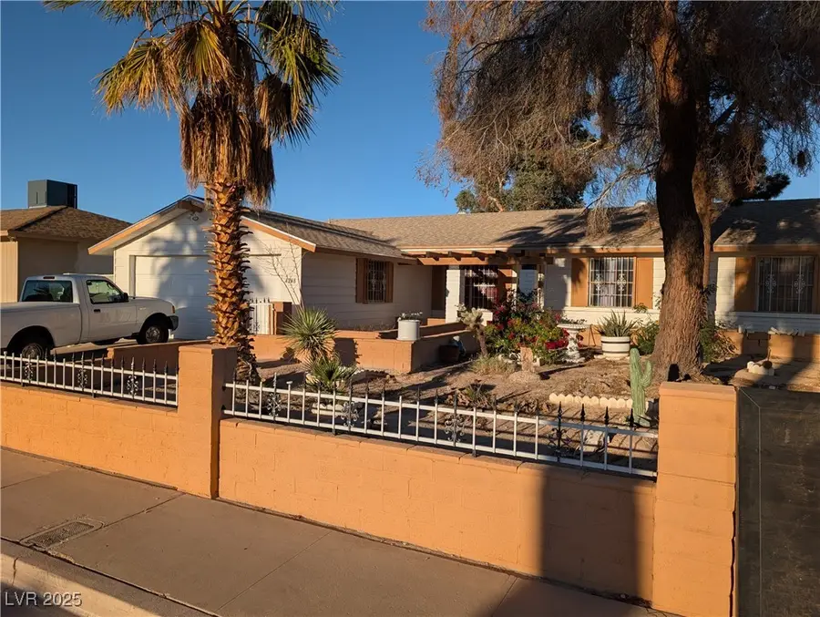 4248 Sheppard Drive, Las Vegas, NV 89121 - Image #2