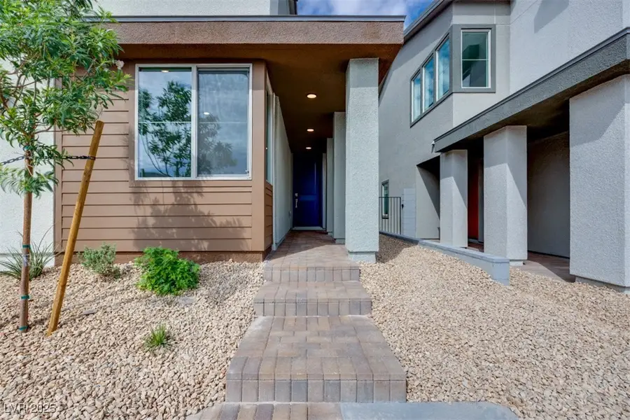 10119 Canyon Pine Street, Las Vegas, NV 89166 - Image #3