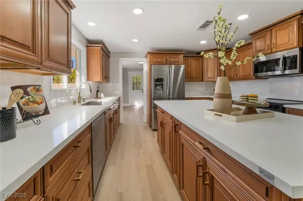 616 Lacy Lane, Las Vegas, NV 89107