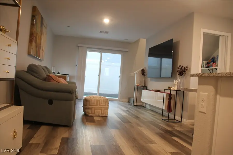 12236 Glass Desert Road #4, Las Vegas, NV 89183 - Image #3