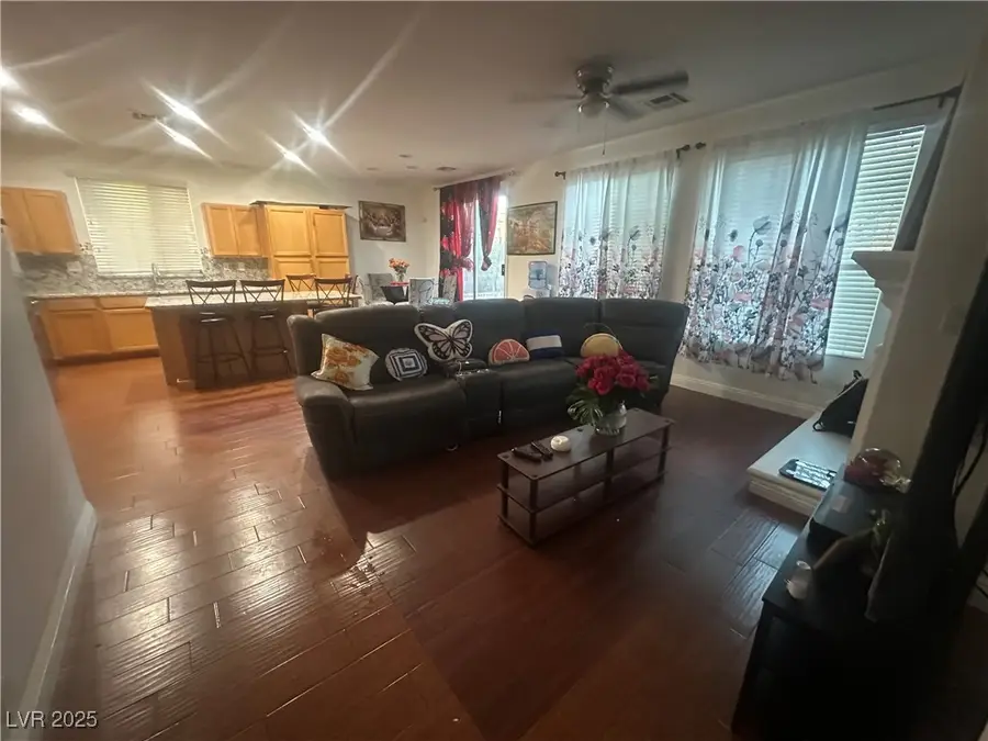 532 Big Lake Street, Henderson, NV 89002 - Image #3