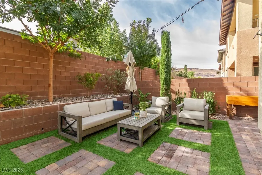 9711 Jade Rise Avenue, Las Vegas, NV 89148 - Image #3