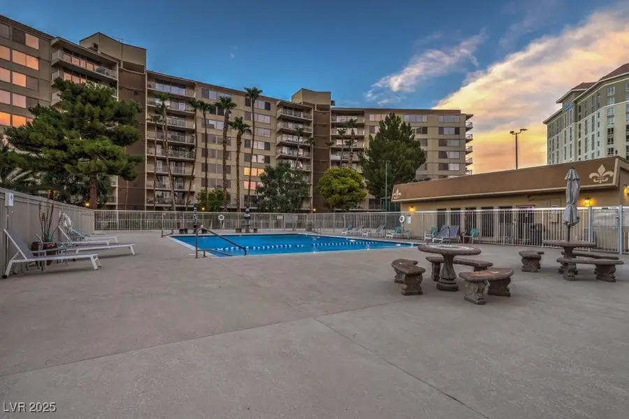205 E Harmon Avenue #121, Las Vegas, NV 89169 - Image #2