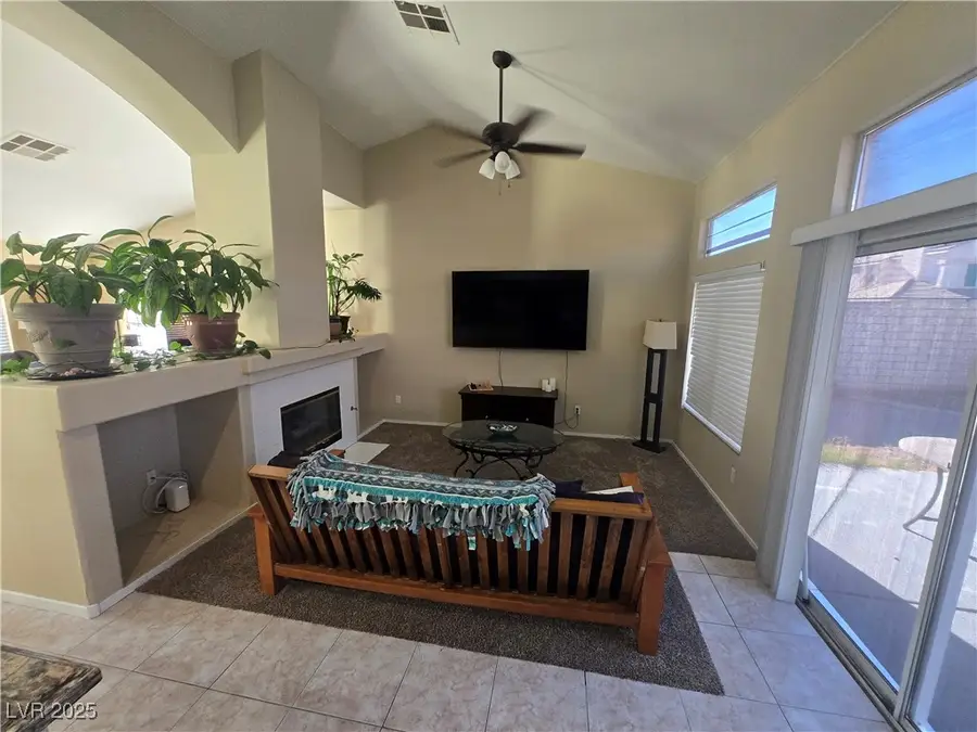6119 Shadow Oak Drive, North Las Vegas, NV 89031 - Image #2