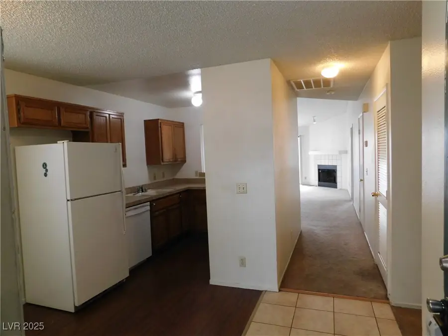 7025 Pindarri Way, Las Vegas, NV 89145 - Image #2