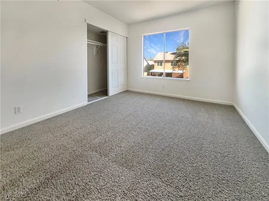4870 Summerhill Road, Las Vegas, NV 89121 - Image #3