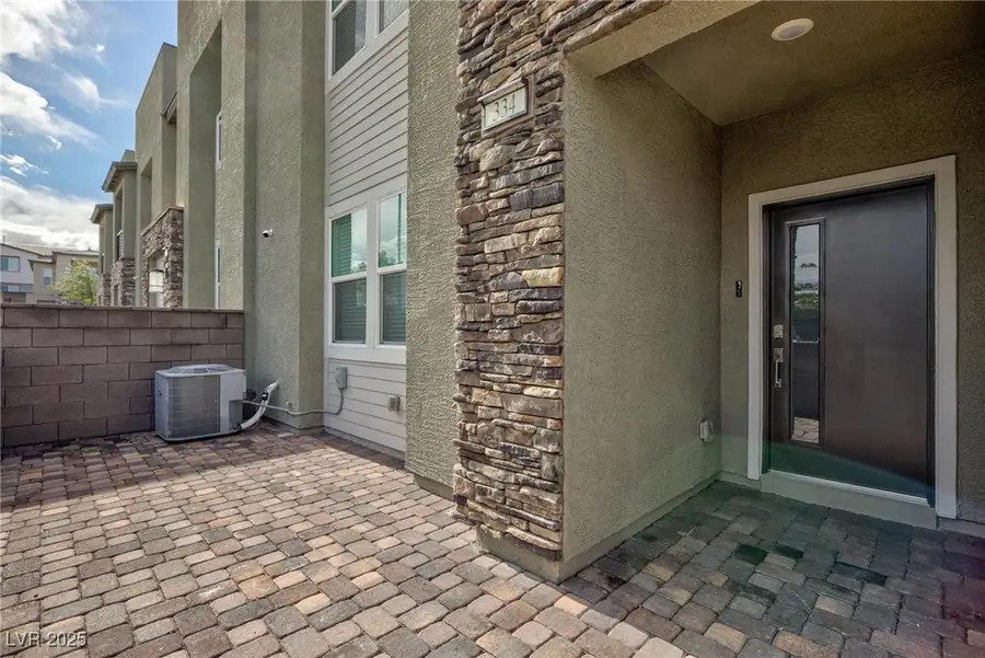 334 Laurel Peak Drive, Henderson, NV 89015 - Image #3