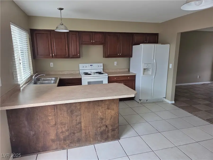 907 N Major Avenue, Henderson, NV 89015 - Image #3