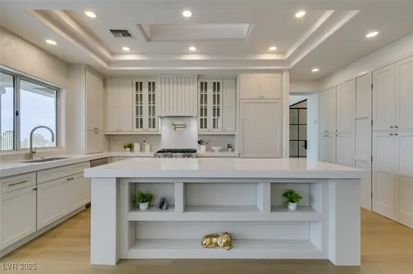 2104 Hot Oak Ridge Street, Las Vegas, NV 89134