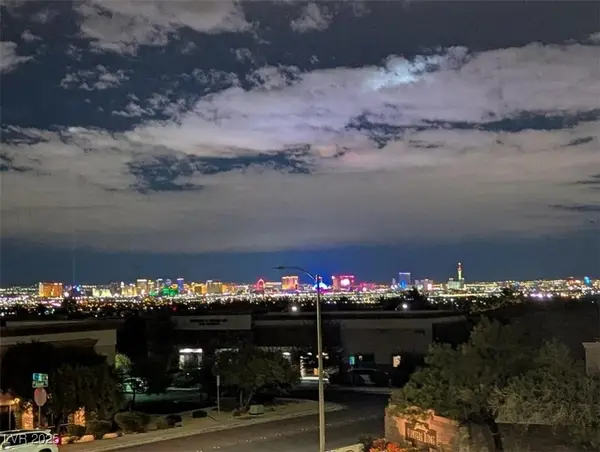 2305 W Horizon Ridge Parkway #224, Henderson, NV 89052