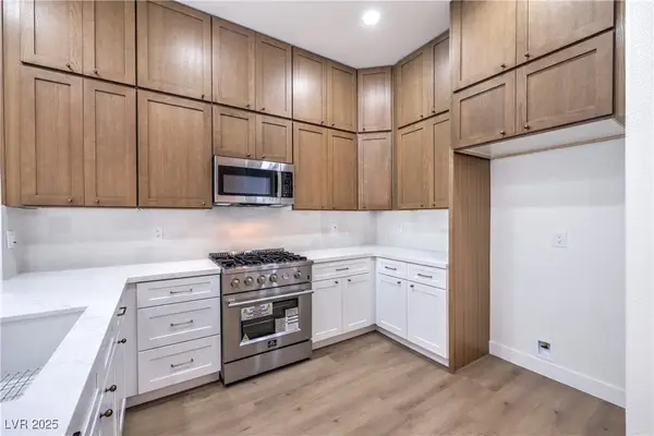 1957 Trail Peak Lane, Las Vegas, NV 89134