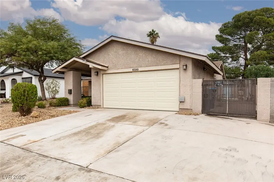 6580 Mountainwood Lane, Las Vegas, NV 89103 - Image #3