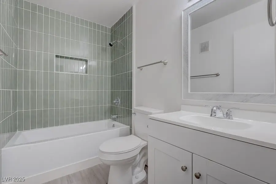 3060 Tarpon Drive #204, Las Vegas, NV 89120 - Image #3