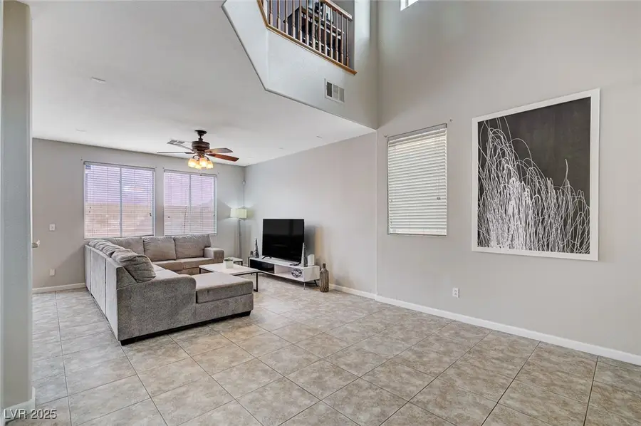 6380 Alderlyn Avenue, Las Vegas, NV 89122 - Image #3