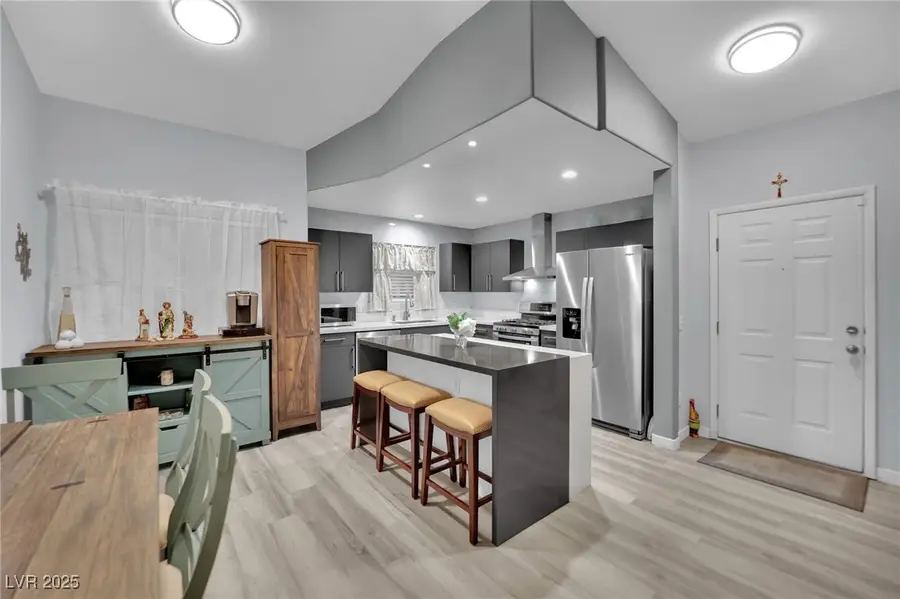 352 Amber Pine Street #202, Las Vegas, NV 89144 - Image #2