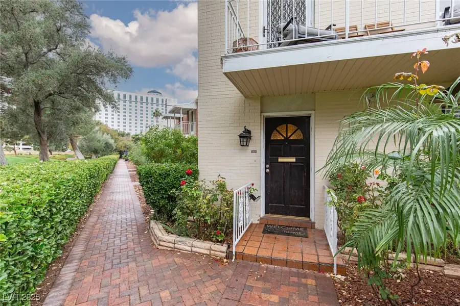 566 Tam O Shanter, Las Vegas, NV 89109 - Image #2