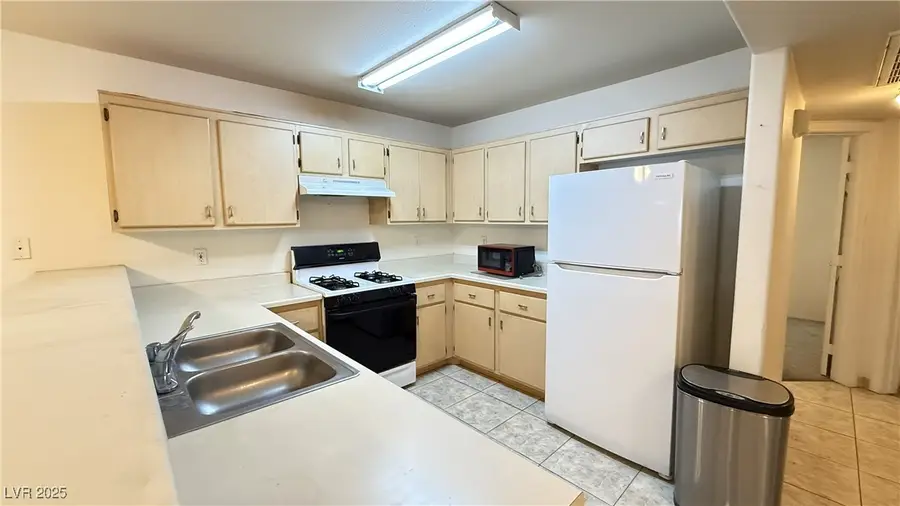 2106 Sleepy Court, Las Vegas, NV 89106 - #3