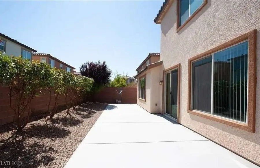 7659 Dewy Falls Avenue, Las Vegas, NV 89179 - Image #2