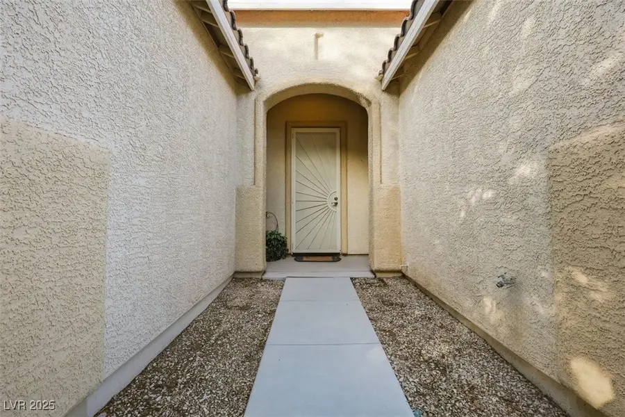 5833 Vista Luna Street, North Las Vegas, NV 89031 - Image #3