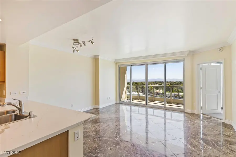 322 Karen Avenue #903, Las Vegas, NV 89109 - Image #3