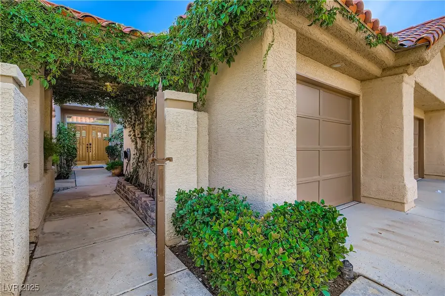 8229 Turtle Creek Circle, Las Vegas, NV 89113 - Image #3