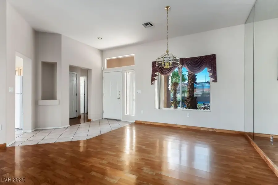 10400 Sawmill Avenue, Las Vegas, NV 89134 - Image #2