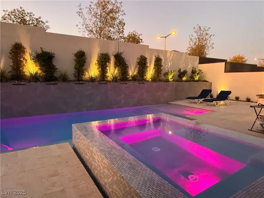 397 Highview Ridge Avenue, Las Vegas, NV 89138 - Image #2