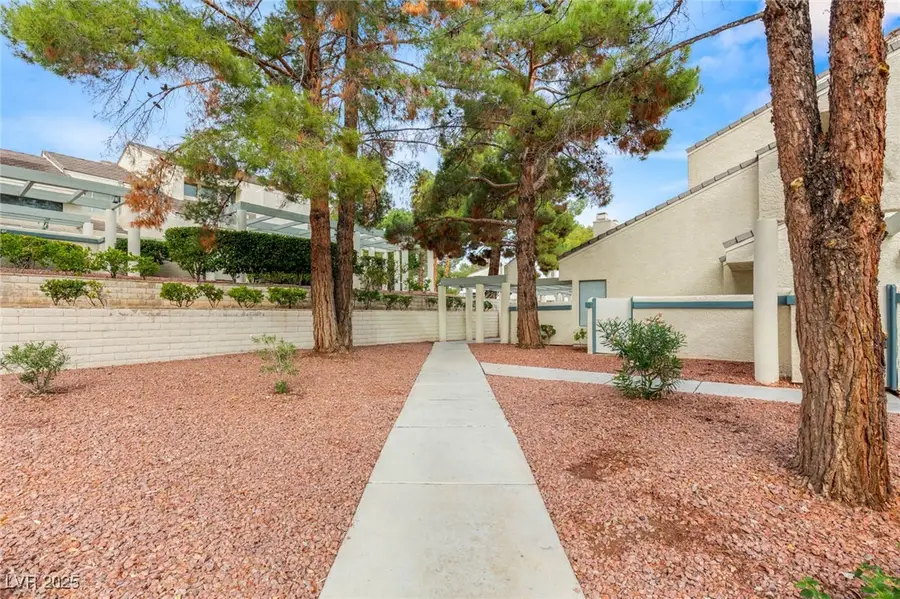 2757 Lodestone Drive, Las Vegas, NV 89117 - Image #3