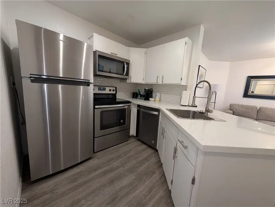 460 Elm Drive #103, Las Vegas, NV 89169 - Image #2
