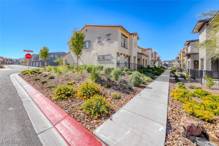 344 Pacific Sparrow Avenue, Henderson, NV 89011 - Image #2