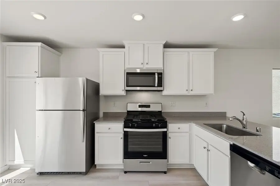 6749 Violet Cascade Avenue, Las Vegas, NV 89156 - Image #2