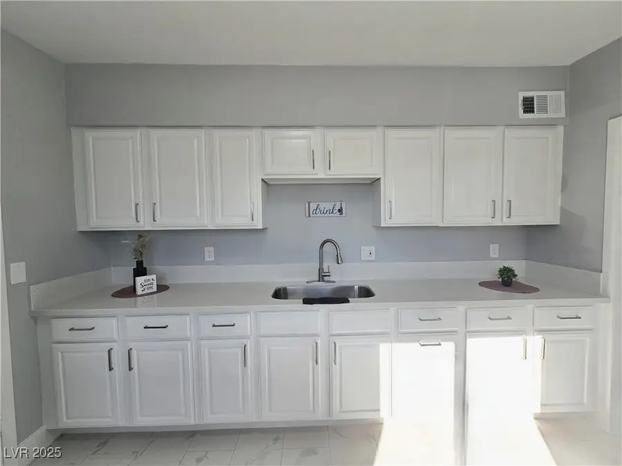 3724 Waikiki Avenue, Las Vegas, NV 89104 - Image #2