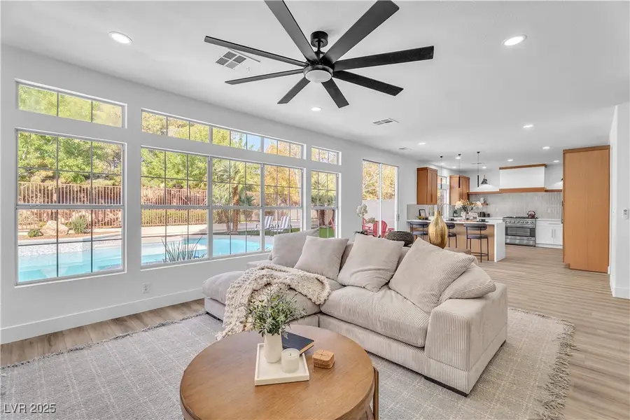 9336 Sienna Vista Drive, Las Vegas, NV 89117 - Image #3