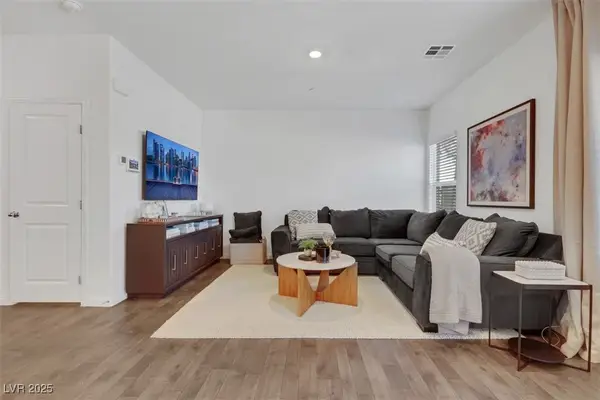 534 Thistleberry Avenue, Henderson, NV 89044