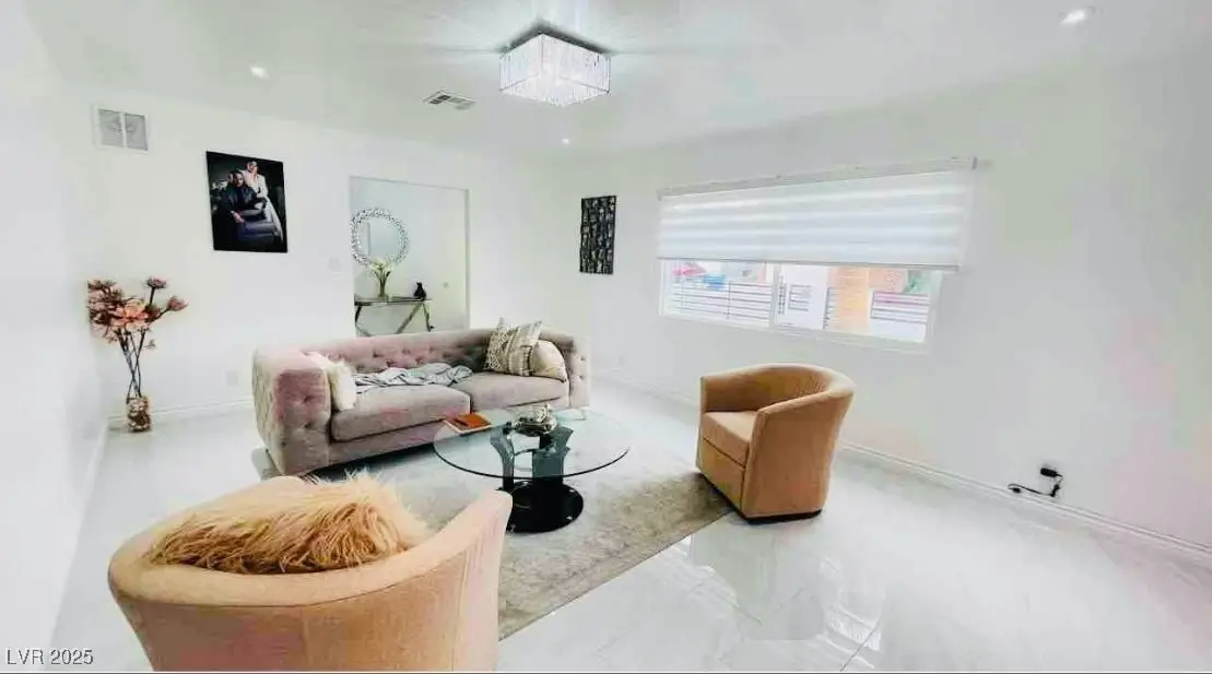 4042 E Avonwood Avenue, Las Vegas, NV 89121 - Image #1