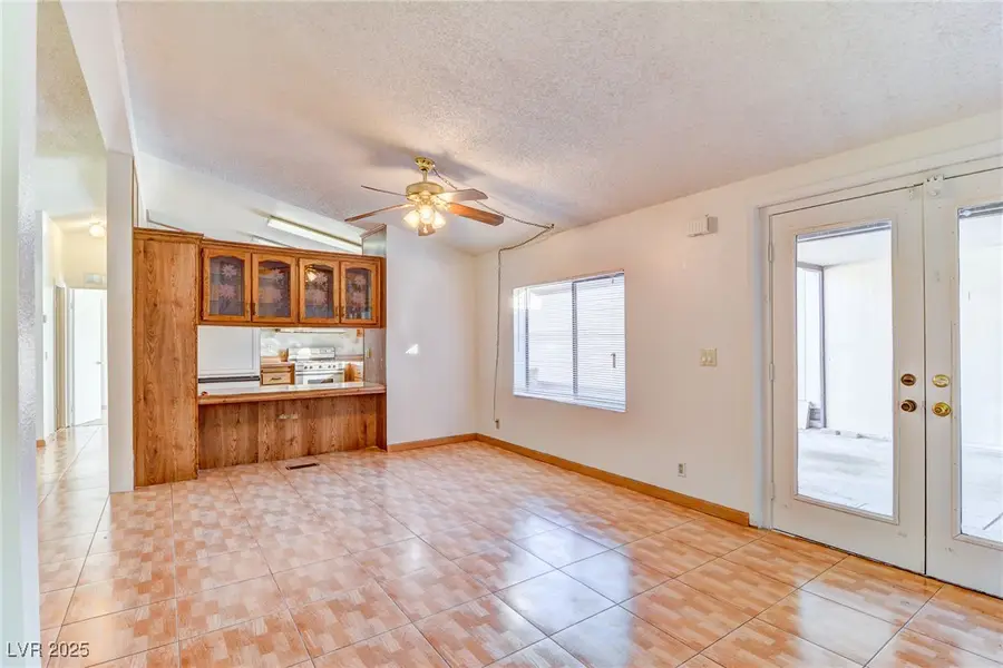 5540 Hobble Creek Drive, Las Vegas, NV 89120 - Image #2