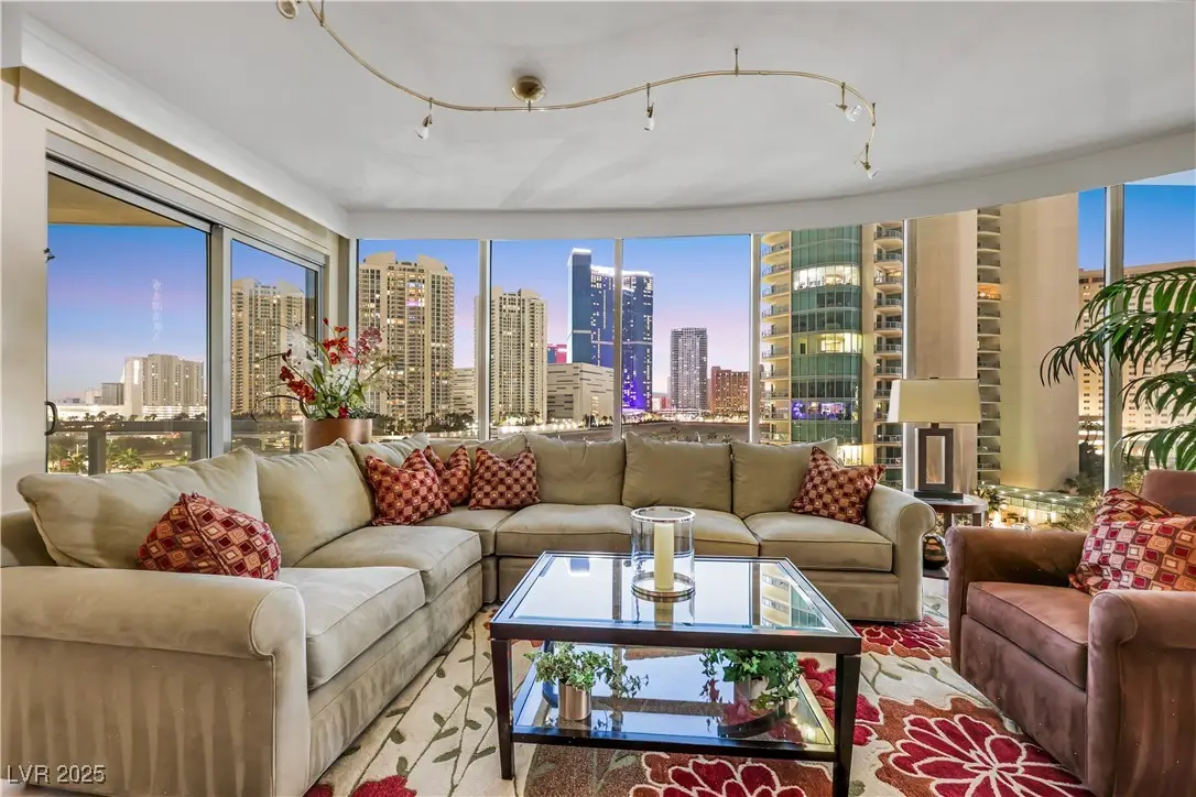 322 Karen Avenue #608, Las Vegas, NV 89109 - Image #1