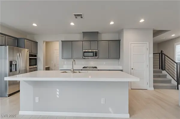 48 Verde Rosa Drive, Henderson, NV 89011