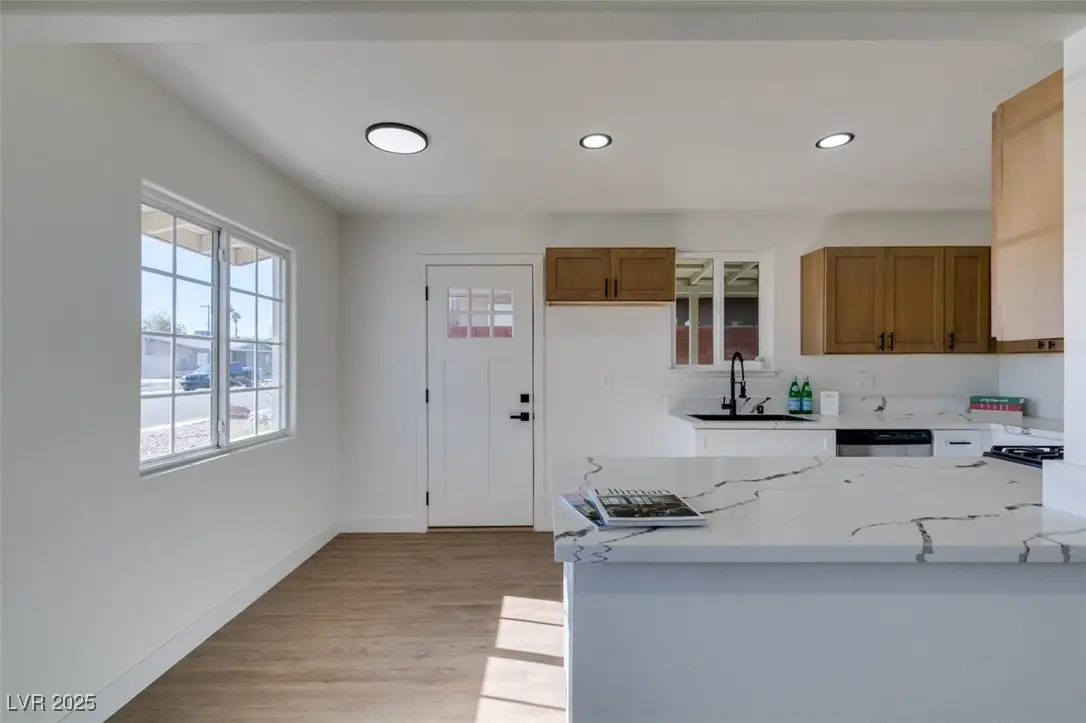 5128 Mountain View Drive, Las Vegas, NV 89146 - Image #1