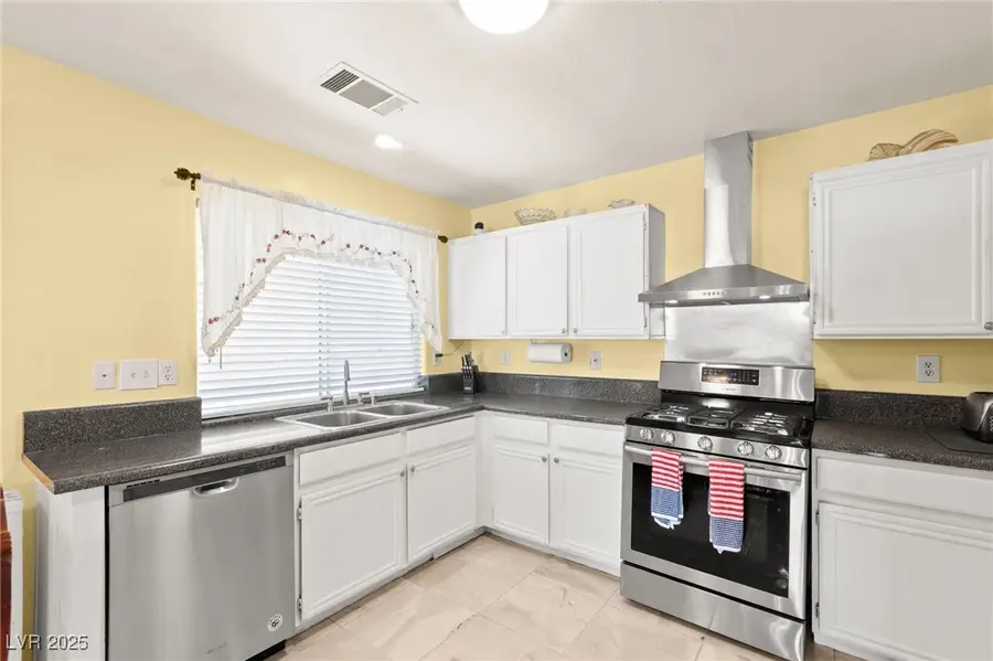 8370 Lost Lake Court, Las Vegas, NV 89147 - Image #3