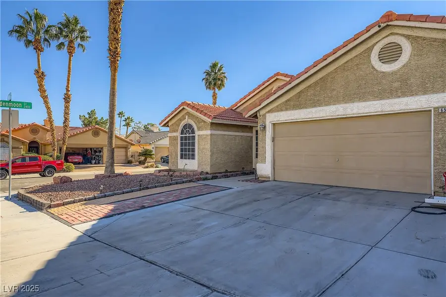 6577 Goldensun Court, Las Vegas, NV 89108 - Image #3